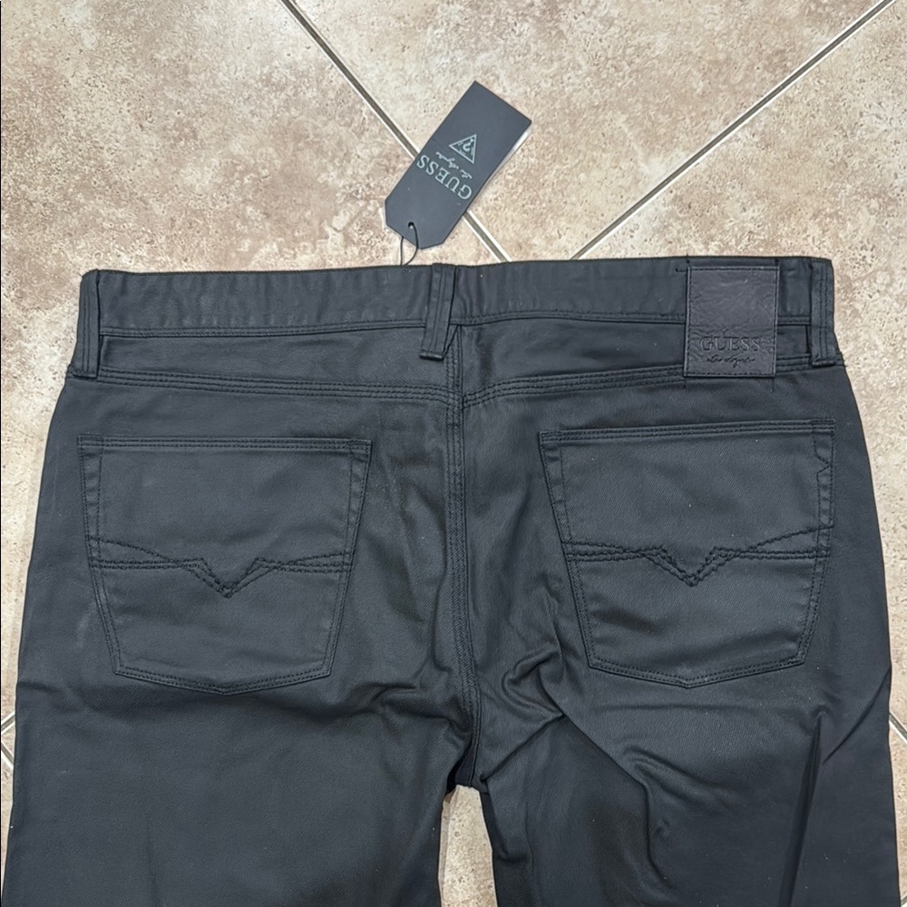 Guess Men's Lincoln slim straight Black Jeans NWT 36 x 32 - Picture 2 of 11